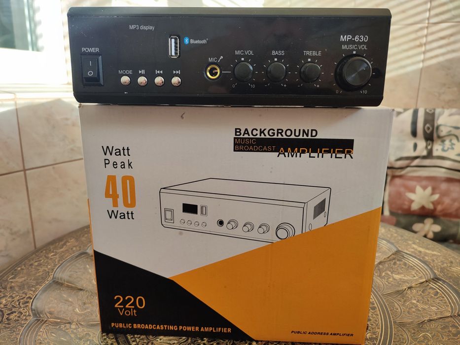 Усилитель звука 40w с двумя колонками по 20 w