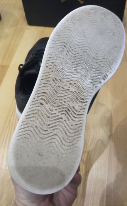 Продам мужские демисезонные кожаные кроссовки сникерсы лёгкие Anta