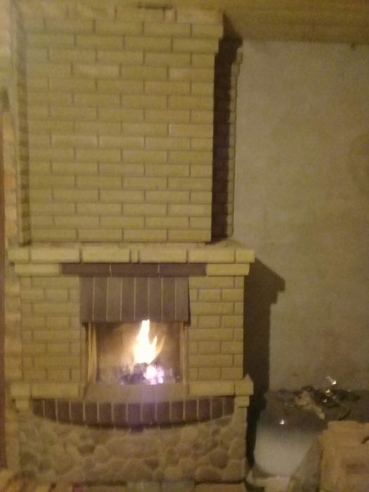 Двоповерховий будинок