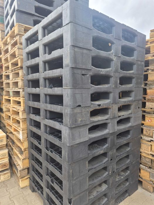 Palety plastikowe 1200x800 1200x1000 FV Transport