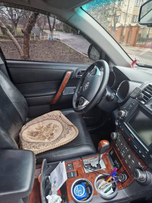 Тойота хайлендер