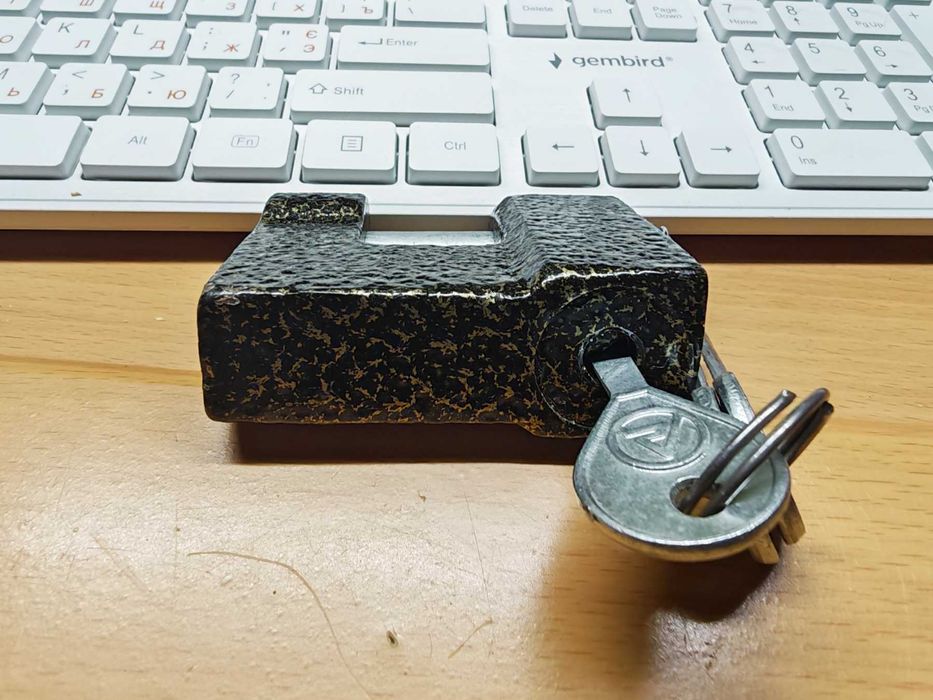 Навісний замок, Замок навесной