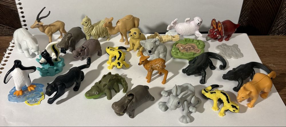 Кіндер ДС, DC равлик боб, старі кіндери, playmobil Marvel