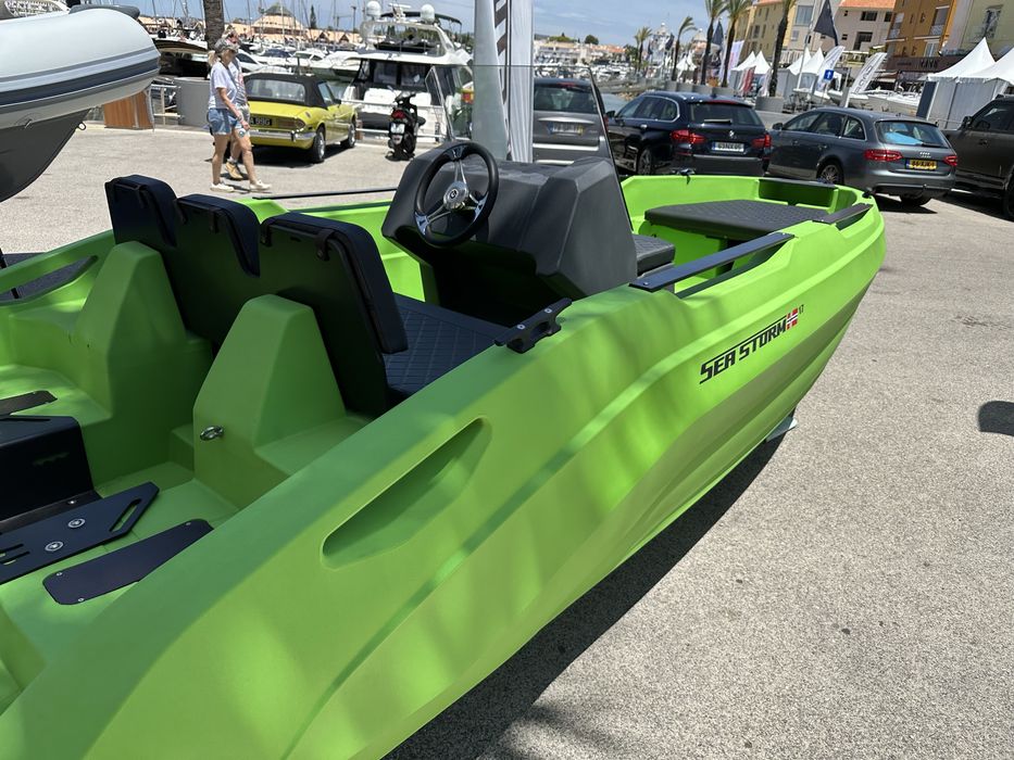 Seastorm 17 HDPE + Tohatsu 60 CV