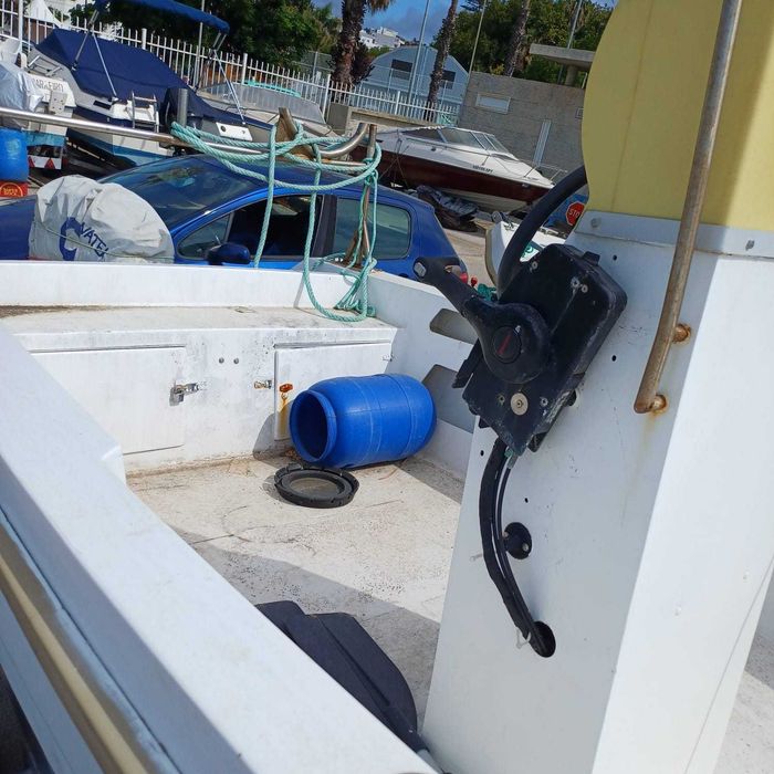Barco Fibramar 4.8m com atrelado e palometa