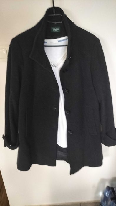 Wełniany plaszczyk damski