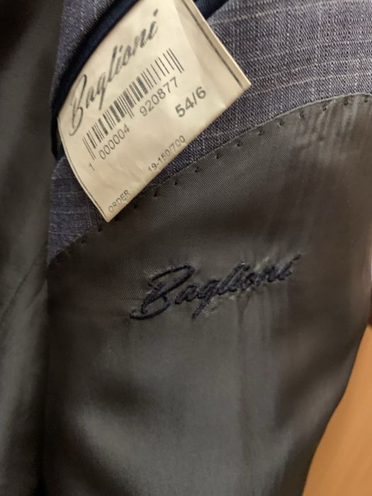 Мужской костюм BAGLIONI, на размер 52