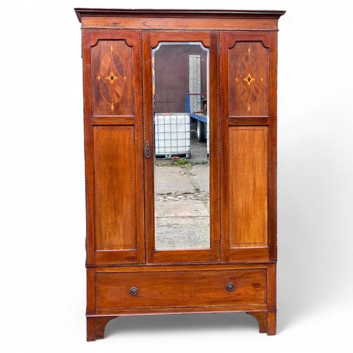 Szafa secesyjna z lustrem, orzech, intarsje