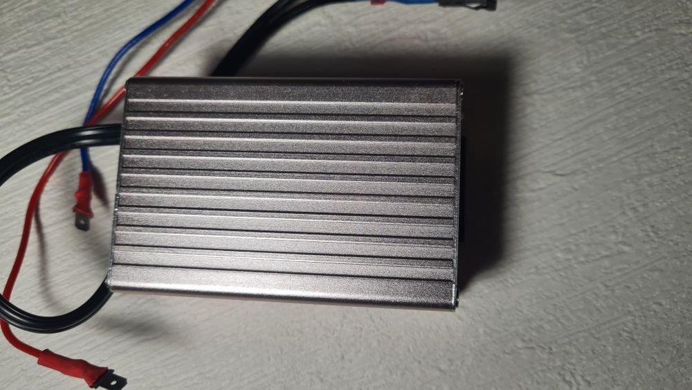 Інвертор инвертор преобразователь напряжения  150W DC 12V to AC 220V