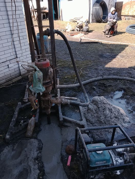 Буріння свердловин на воду малогабаритна бурова установка заїзд не обов'язково