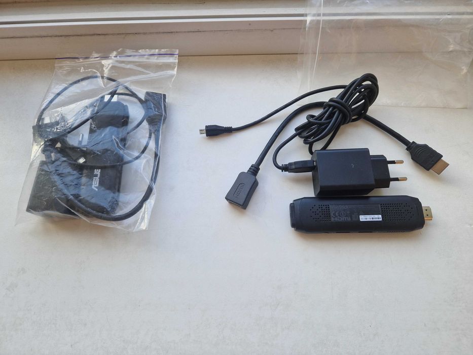 Міні-ПК Asus VivoStick (TS10)