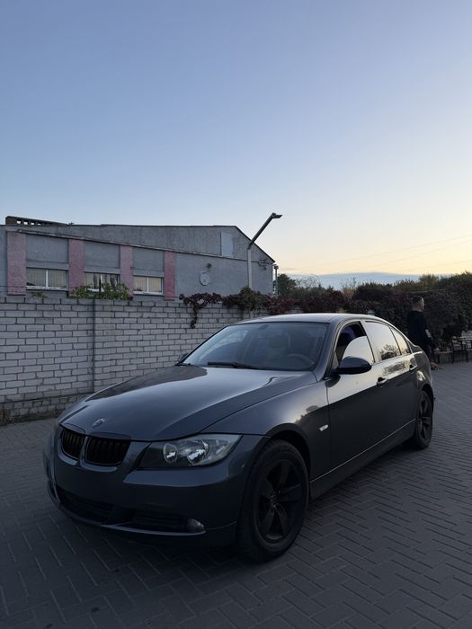 Продам BMW3 е90 2.0 газ/бенз