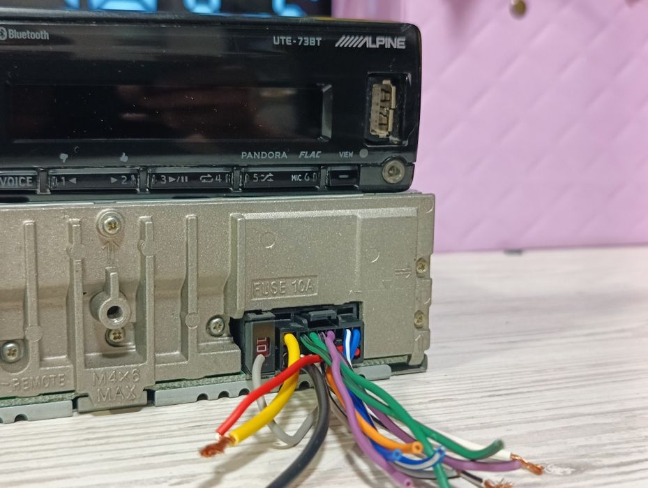///Alpine ute-73bt(Bluetooth audio)