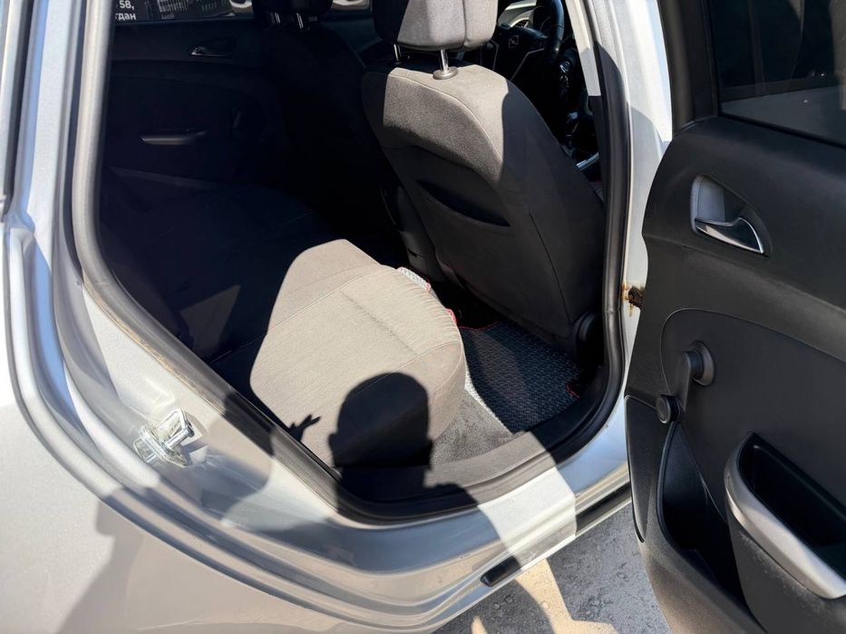 Opel Astra j 2010