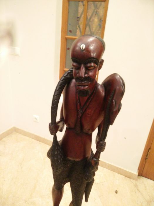 Par de esculturas Africana Madeira maciça