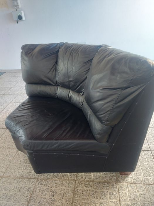 Sofá  canto pele