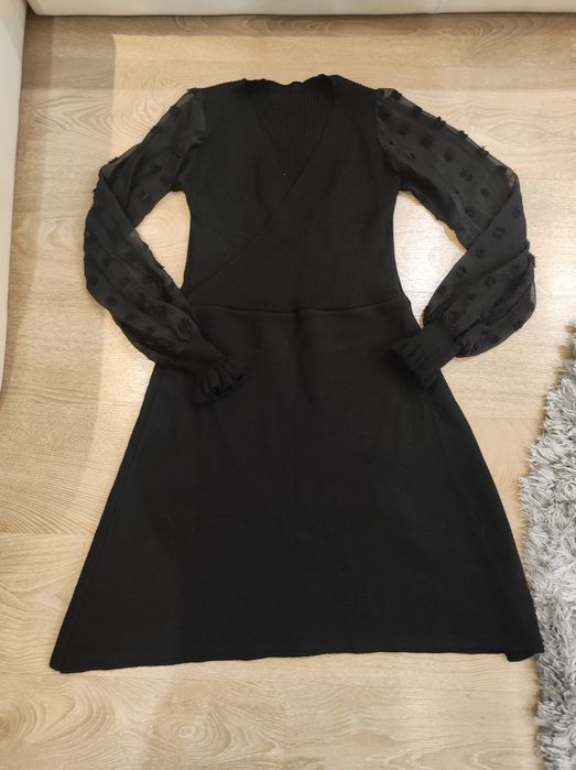 Платье с шифоновым рукавом