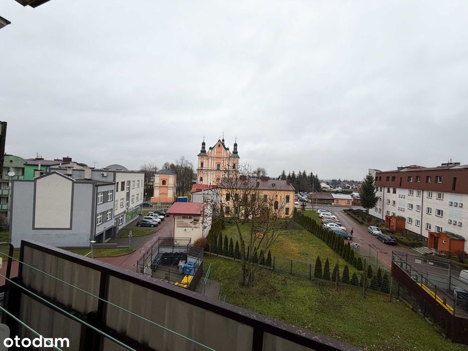 Narożne mieszkanie 68,4 m² w centrum Łukowa– 4 pokoje, balkon, parking