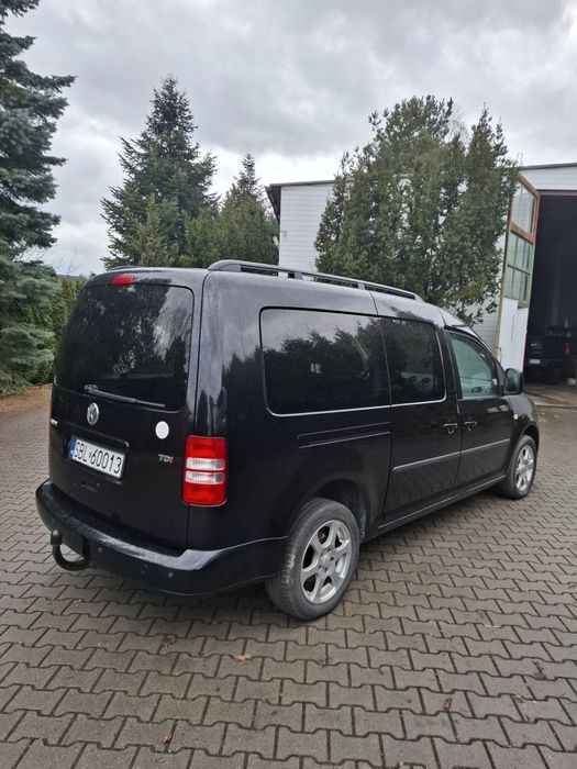 Volkswagen Caddy Maxi 2014 mały przebieg 7 osób