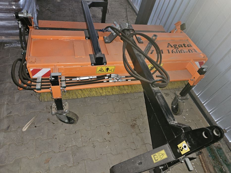 Zamiatarka Pronar 1600