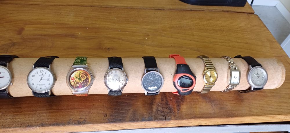 20 Relógios mais 4 de pulso Homem e Mulher