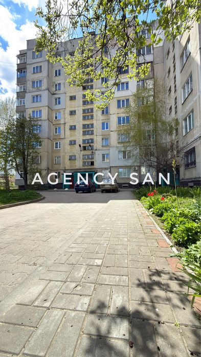 Продаж 3-х квартири пр. М. Лушпи ТЦ Атріум