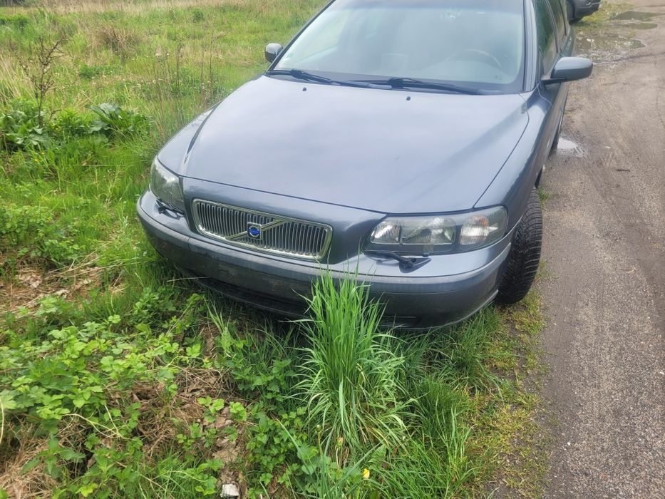 Volvo v 70  2,4 125 kw