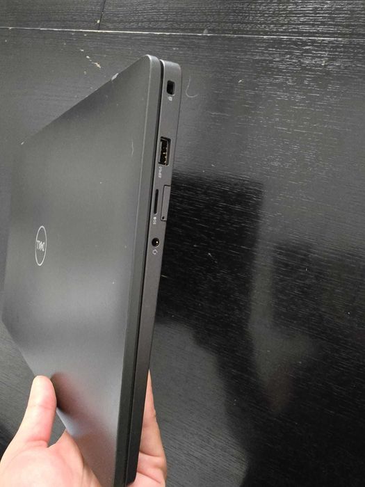 Portátil Dell Latitude 7400 – i5, 16GB RAM, SSD 256GB64730300070531124