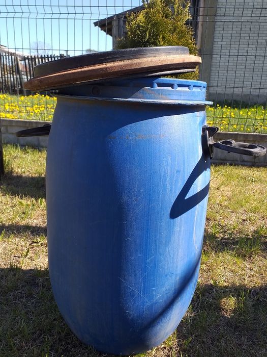 Sprzedam plastikowe beczki