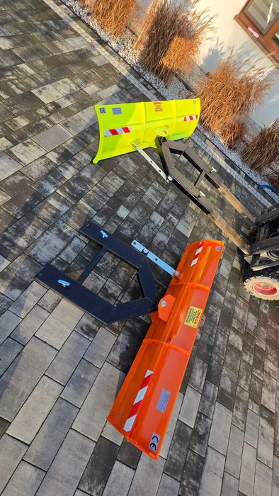 Pług śnieżny do wózka widłowego