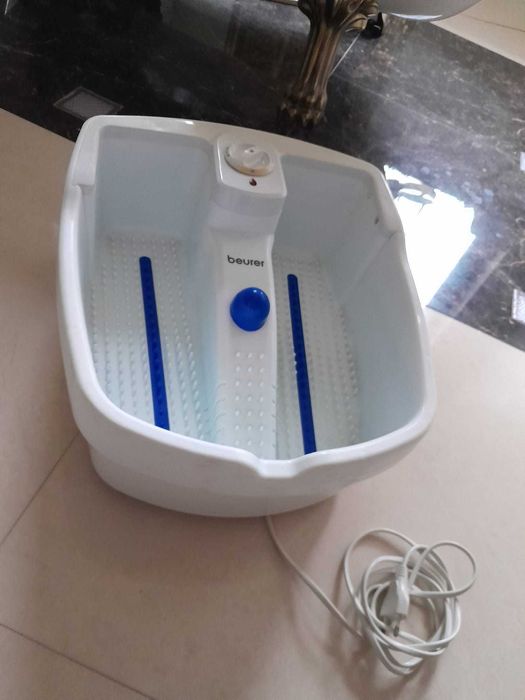 Masażer spa do hydromasażu stóp BEURER
