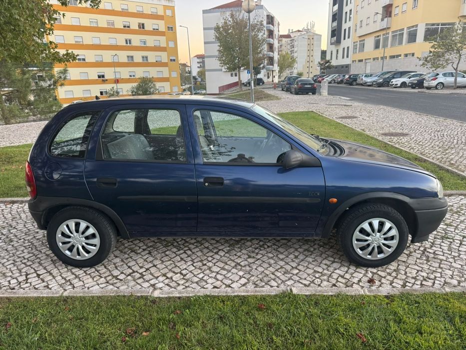 Opel corsa B 180 mil km