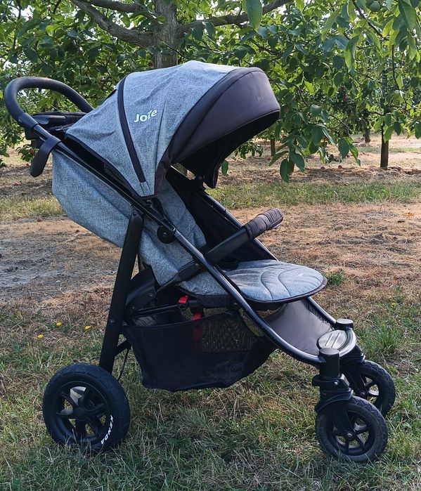 Wózek spacerowy JOIE Litetrax 4 Air