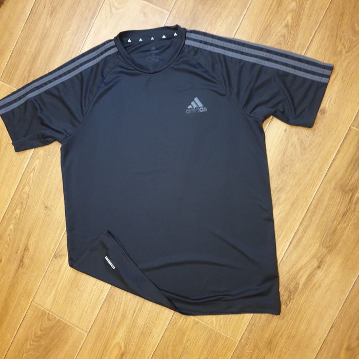 Футболка Adidas aeroready чорна M 46/48