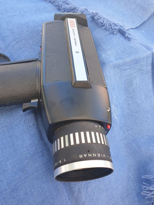 Antiga maquina de filmar muito bonito