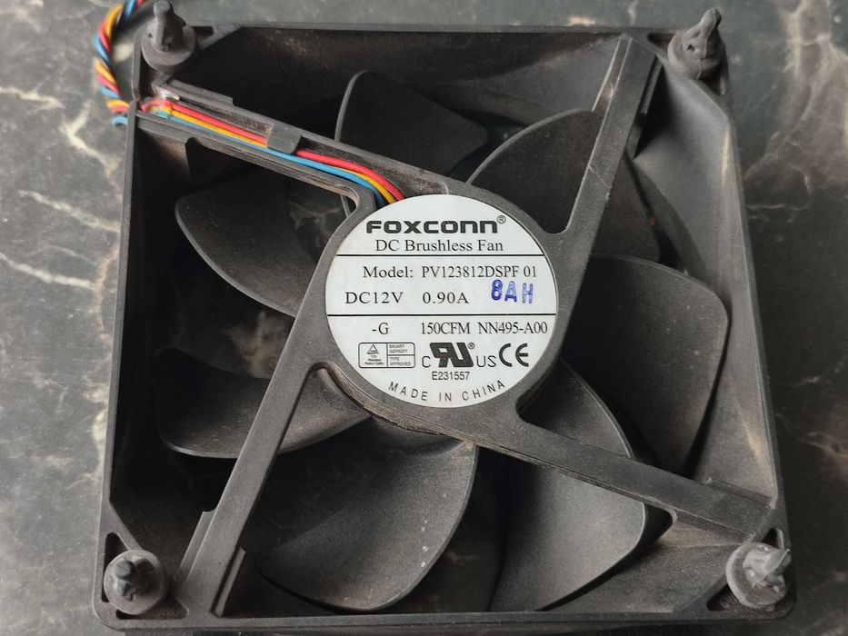 Потужний кулер Foxconn PV123812DSPF 12v  0.9a в інкубатор