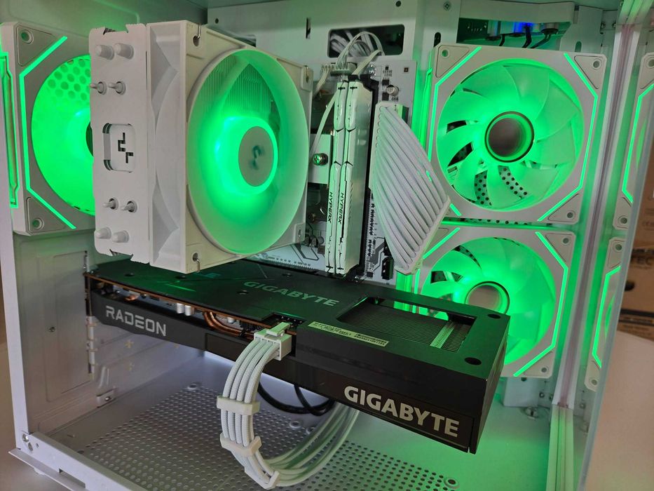 Biały Komputer Gamingowy | RX 6600 | RYZEN 7 | 16GB RAM | WIN 11