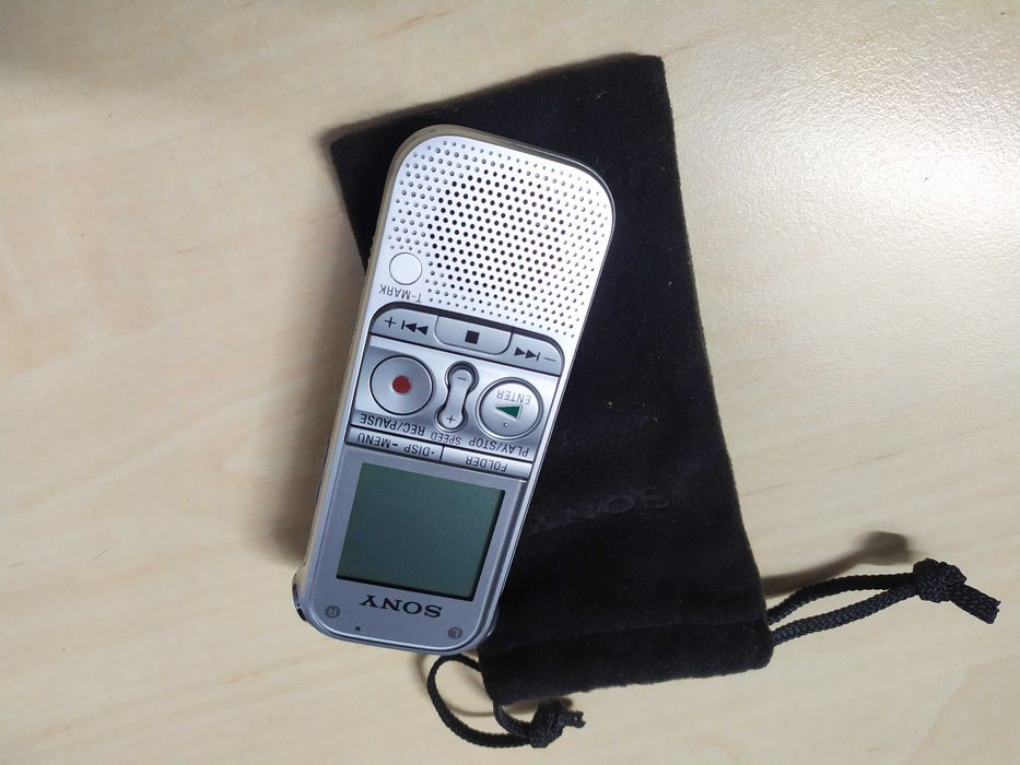Продвинутий диктофон Sony ICD-AX412F в ідеалі