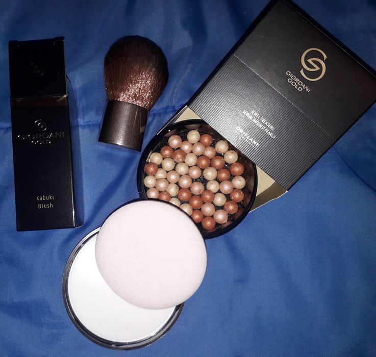 Puder w perełkach z serum + pędzel gratis Oriflame