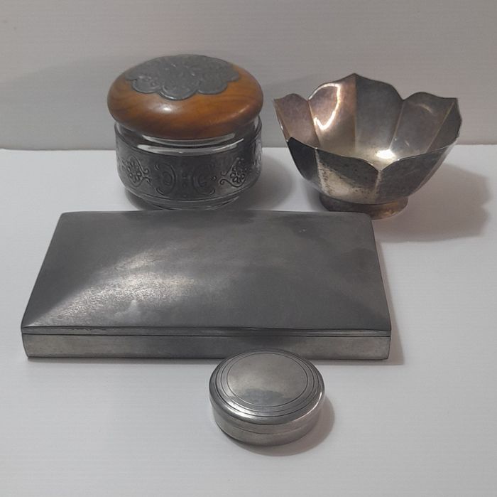 4 peças antigas em e com estanho