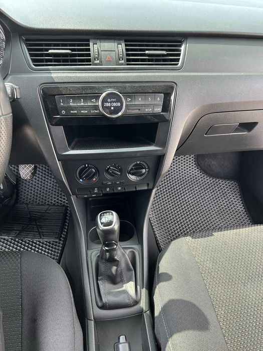 Skoda rapid 2017 1.6