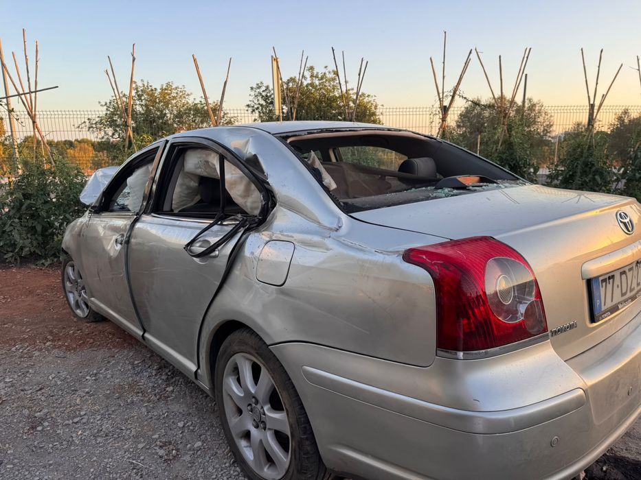 Toyota Avensis 2.0 D 126cv