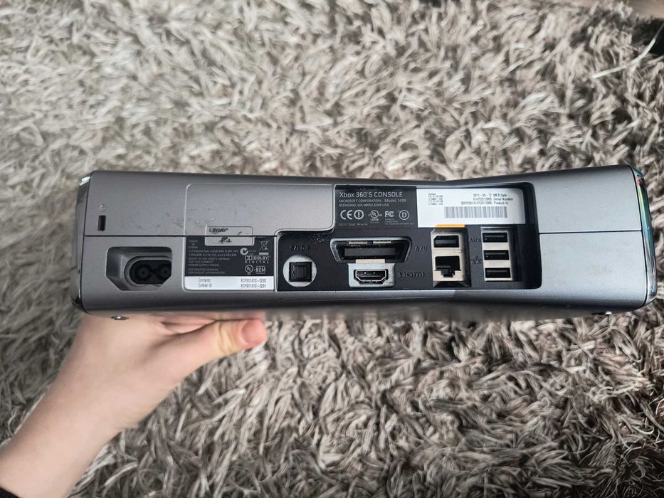 XBOX360 edycja Modern Warfare 3 + 4 Pady + Kinect