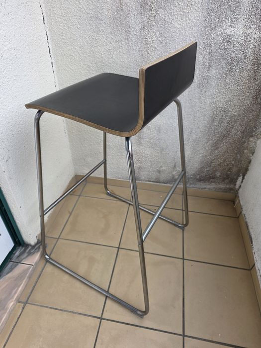 Banco alto para balcão