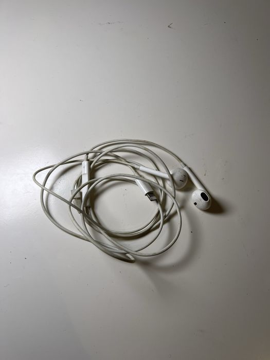 Fones com fio Apple