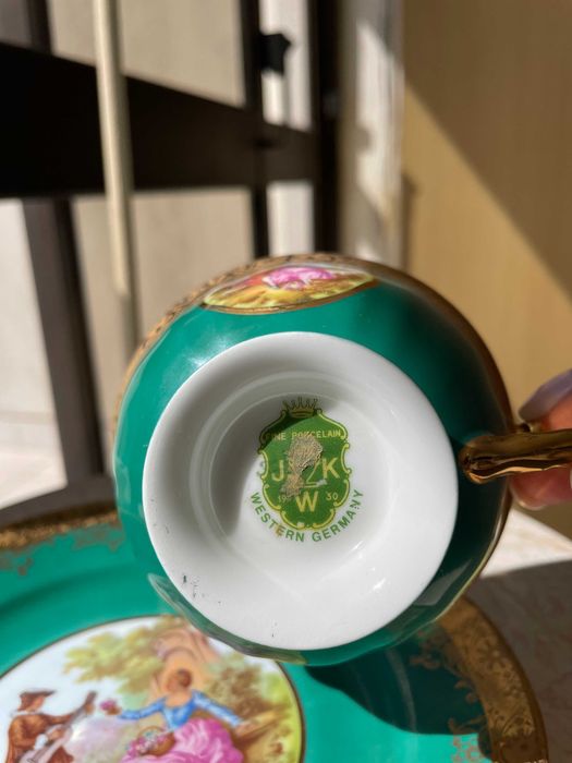 Chávena e Pires Porcelana Alemã JWK Baviera  Verde Esmeralda e Ouro