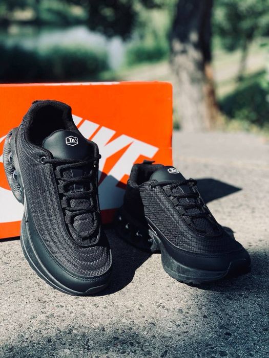 Кросовки с мембранной найк ВатерПроф водоотталкивающие кросовки Nike air max DN Triple черные спортивные красовки найк