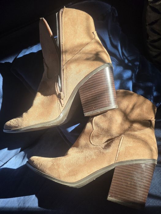 Sprzedam botki roz.41