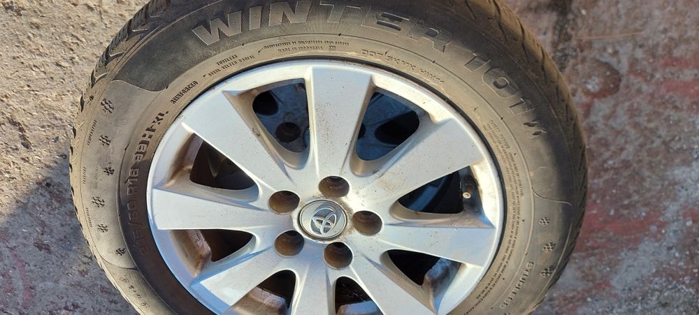Диски колеса в сборе Toyota R16 діски легкосплавные титаны с резиной