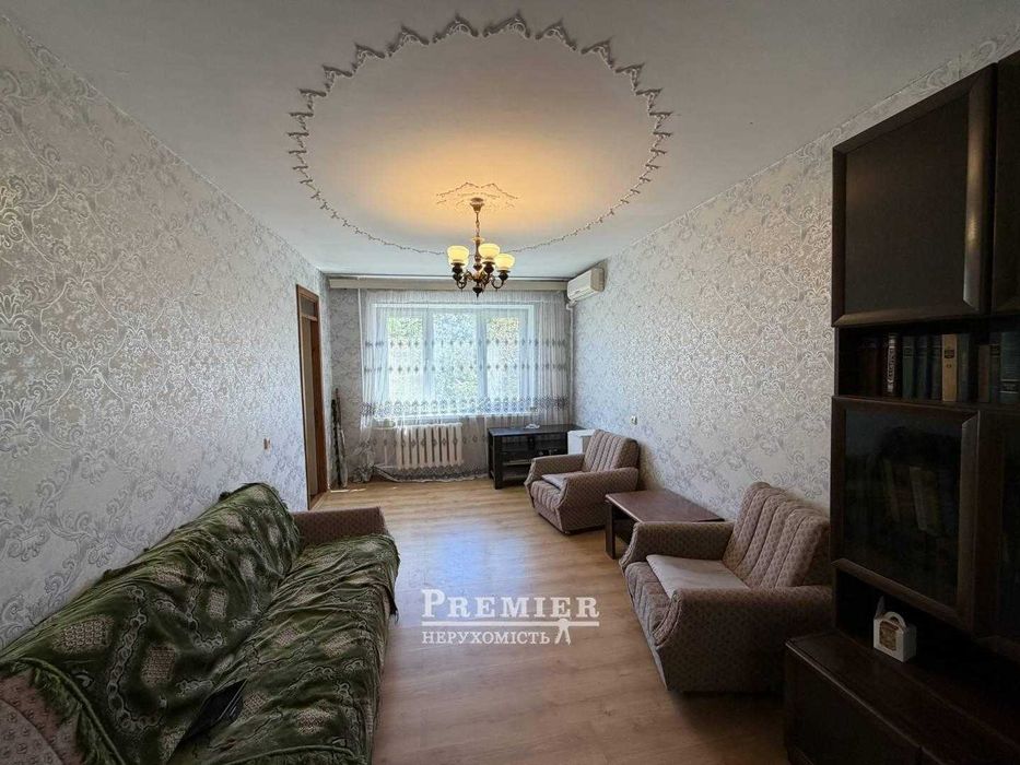 5-к. квартира 97.5 м² с ремонтом на ул. Ак. Королева